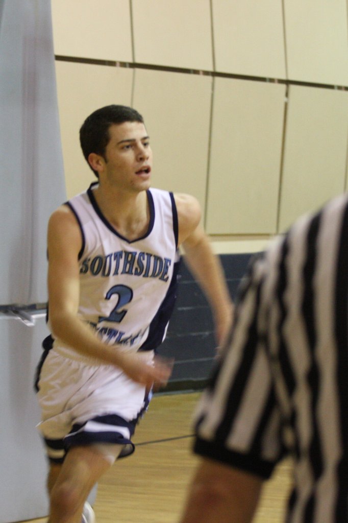 041-DH201100204-BHS.JPG