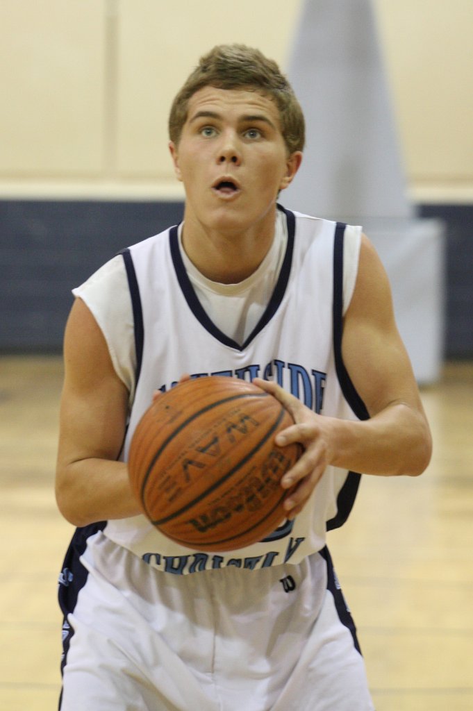 089-DH201100204-BHS.JPG