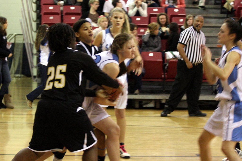 001-DH201100204-BHS.JPG