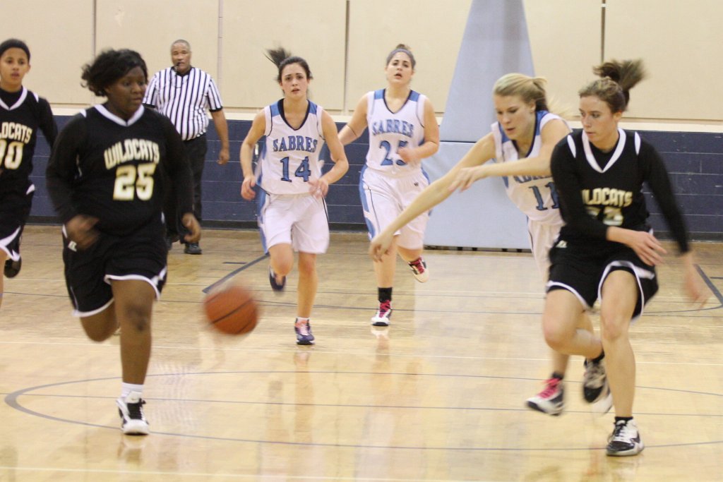 019-DH201100204-BHS.JPG