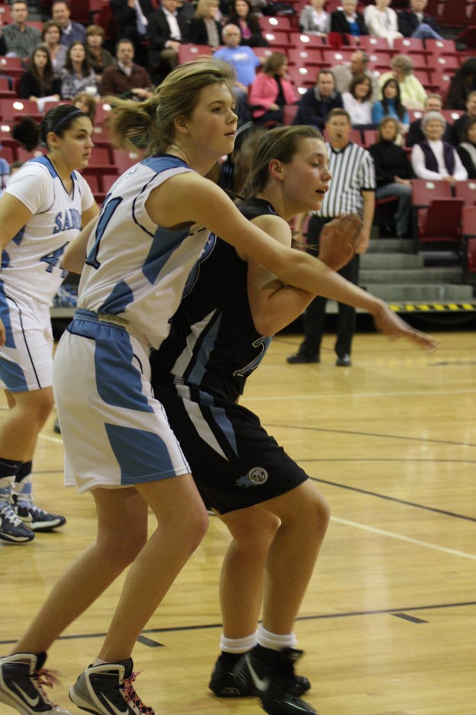 011-DH20110209-GMC.JPG