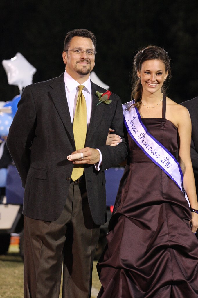 221-DH20101008-Homecoming.JPG