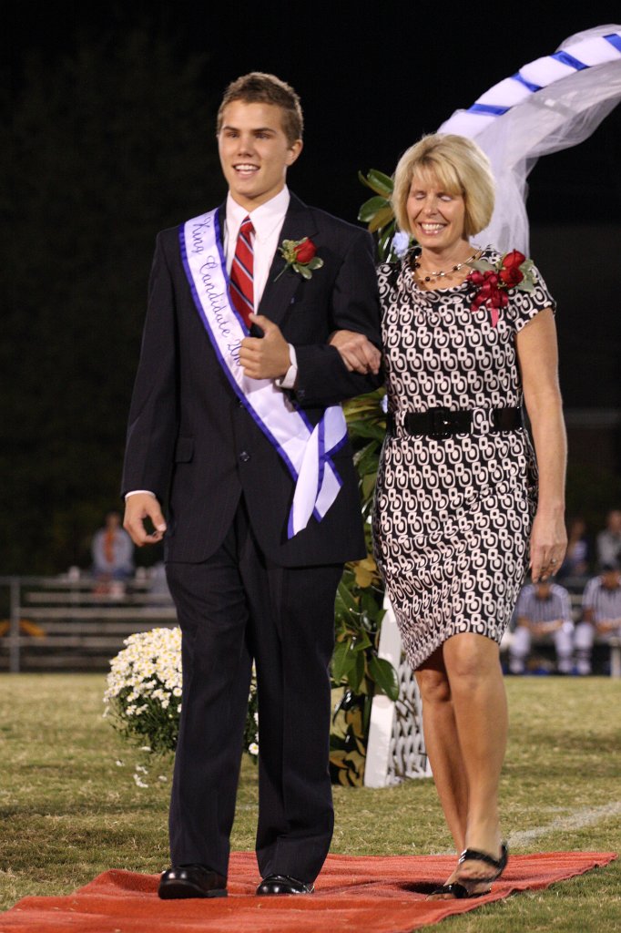 228-DH20101008-Homecoming.JPG