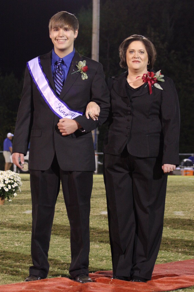 239-DH20101008-Homecoming.JPG