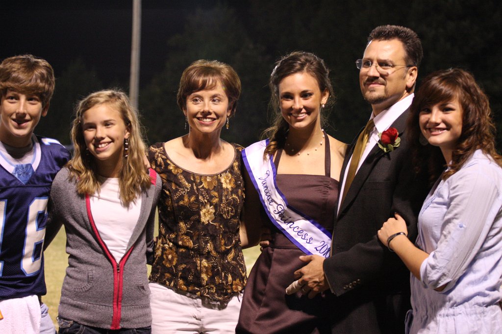354-DH20101008-Homecoming.JPG