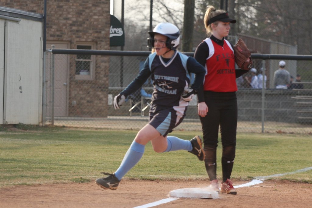 010-DH20110224-FI.JPG