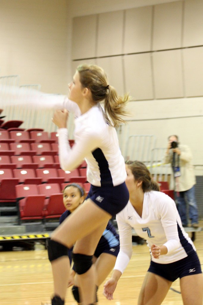 020-DH20101025-100Win.JPG