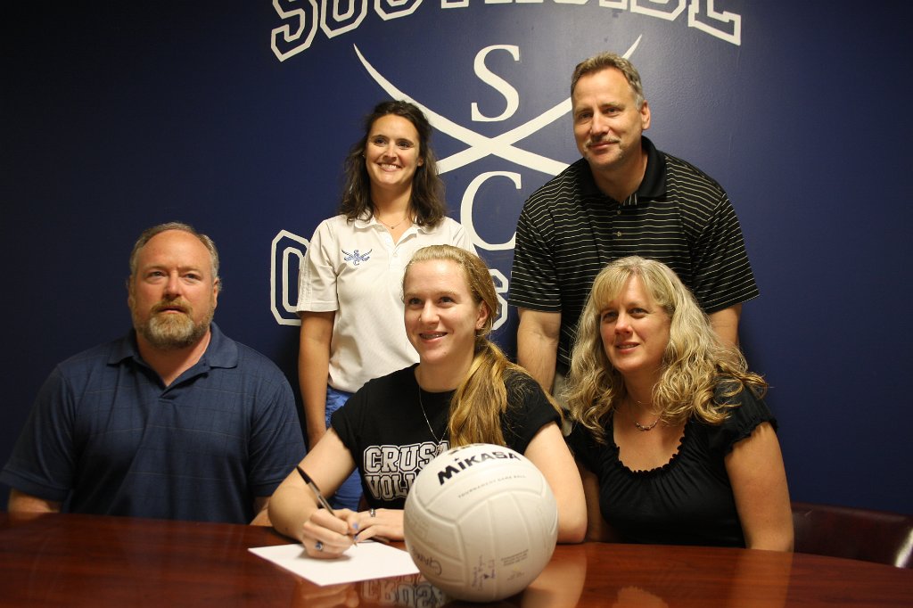 002-DH20110420-Signing.JPG