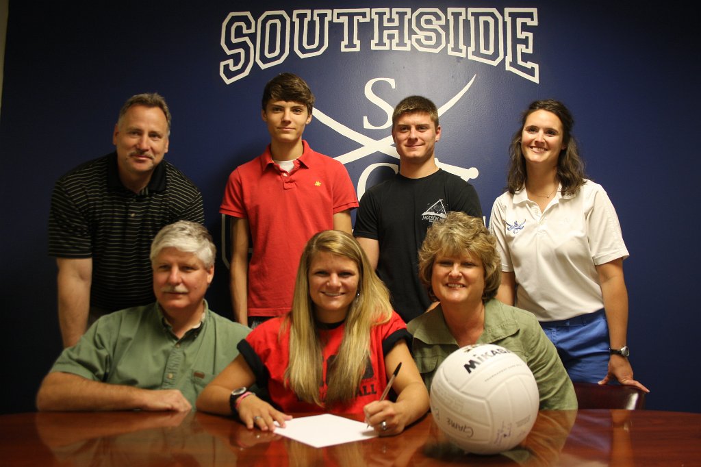 036-DH20110420-Signing.JPG