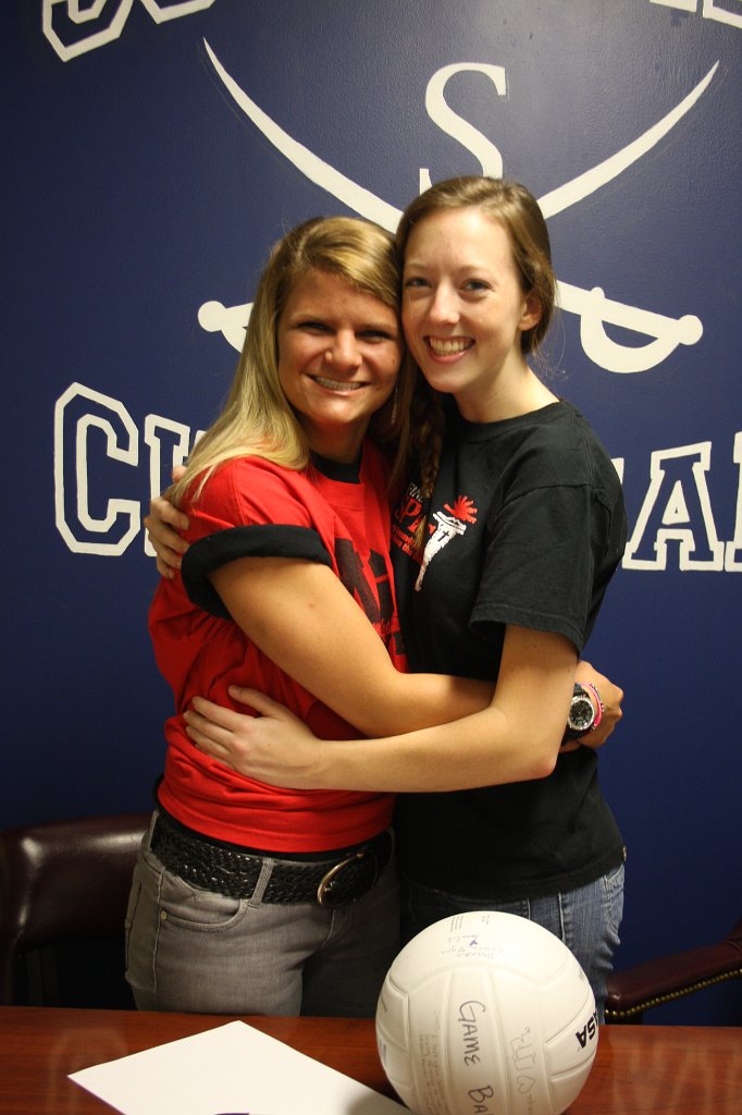 052-DH20110420-Signing.JPG