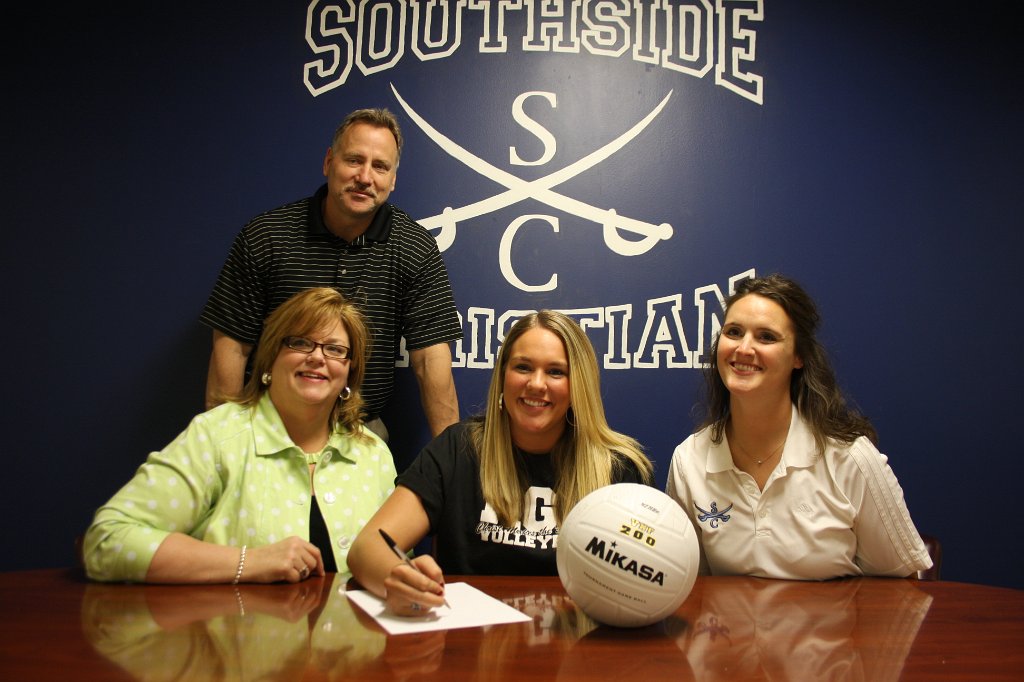 054-DH20110420-Signing.JPG