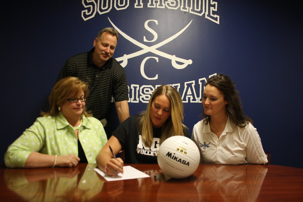 059-DH20110420-Signing.JPG