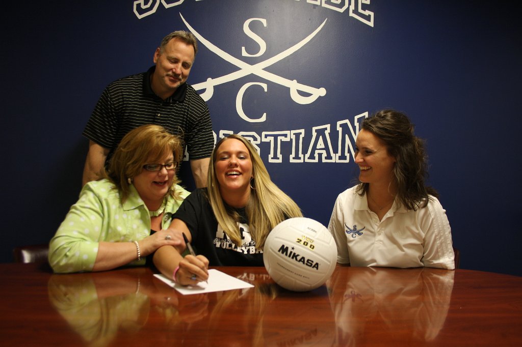065-DH20110420-Signing.JPG