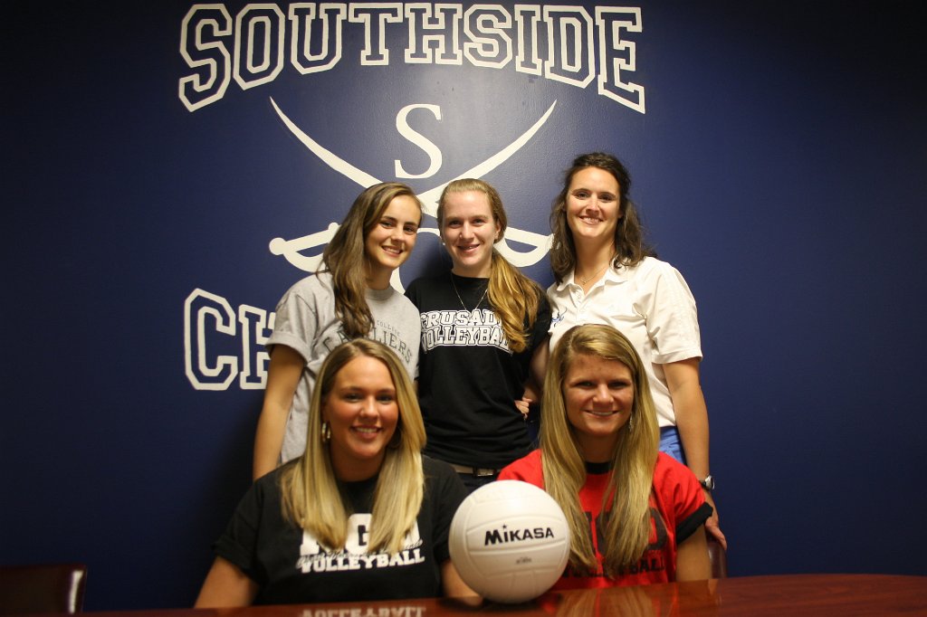 080-DH20110420-Signing.JPG
