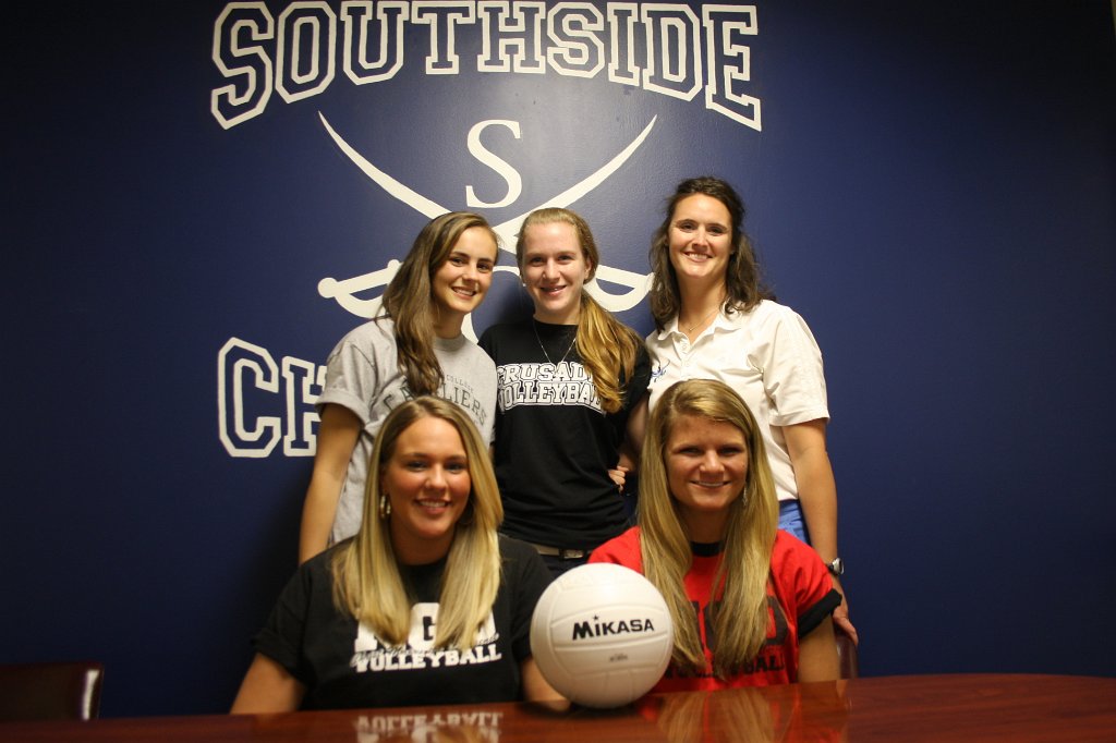 081-DH20110420-Signing.JPG