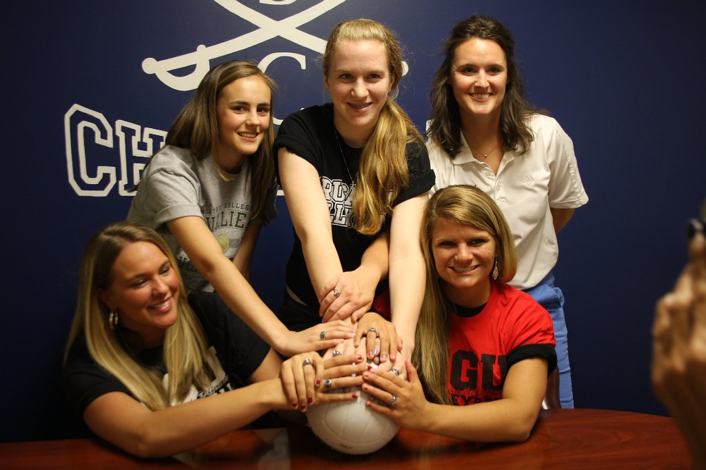 089-DH20110420-Signing.JPG