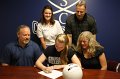008-DH20110420-Signing