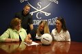063-DH20110420-Signing